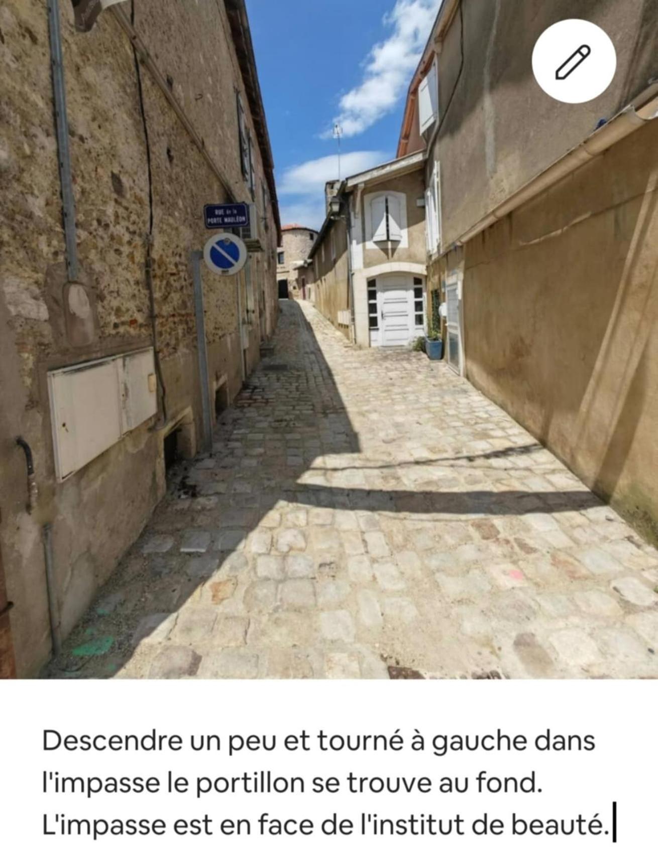 Tour Medievale Fortifiee Entierement Restaure Saint-Sever  Экстерьер фото